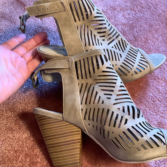 JustFab Geometric cut out detailed sandal boots EUC - Picture 7 of 11